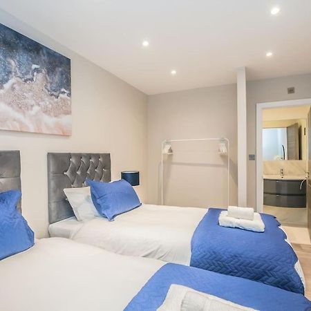 Langston House: 2 Bed, 2 Bath Luxury Apartment Hedgerley Exteriér fotografie